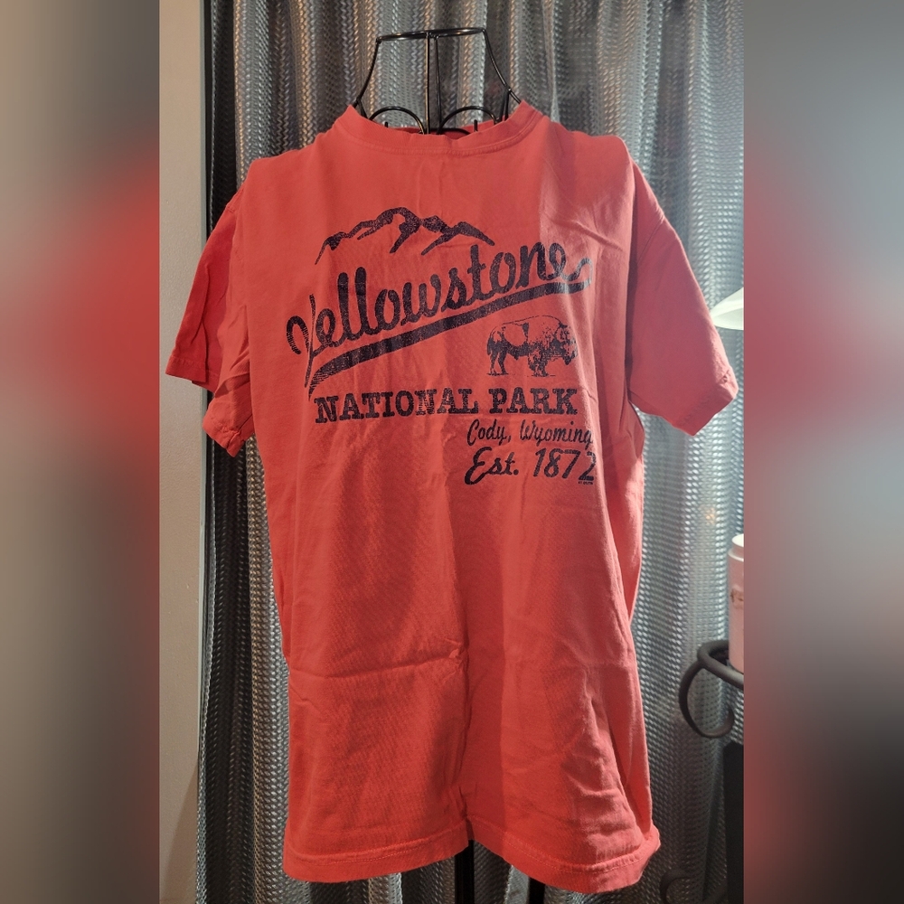 Yellowstone National Park Graphic T-Shirt
